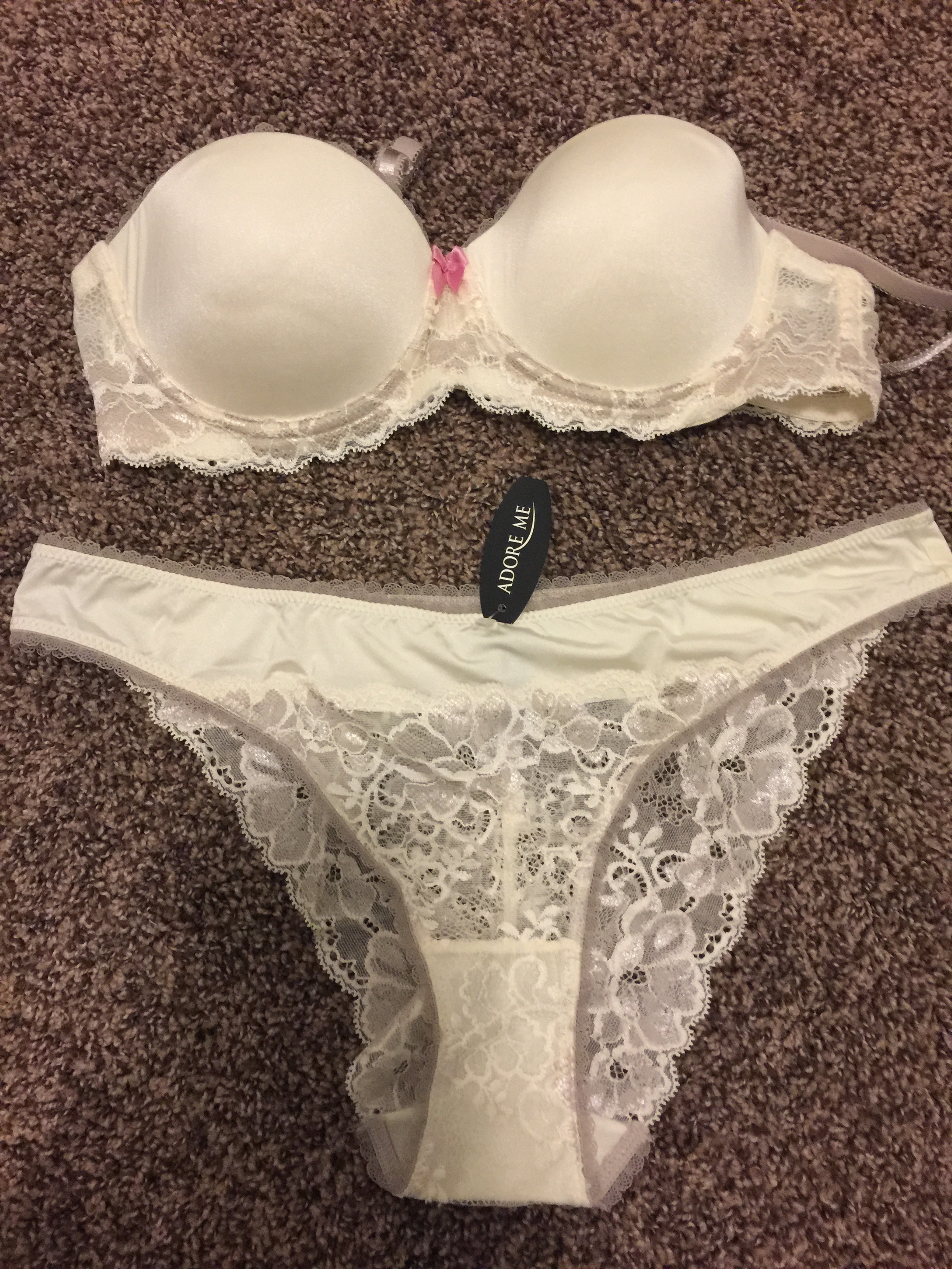 https://mystylespot.net/wp-content/uploads/2015/11/adore-me-bra-and-panties.jpg