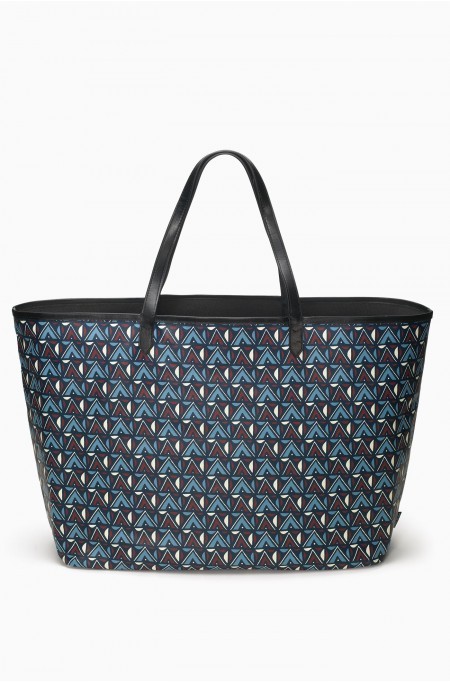 sd_fa16_hb160tri_voyage_tote_blktribal_hero_web_