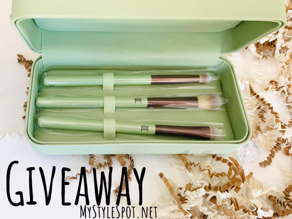 GIVEAWAY: Win a Pixi Beauty Makeup Brush Set